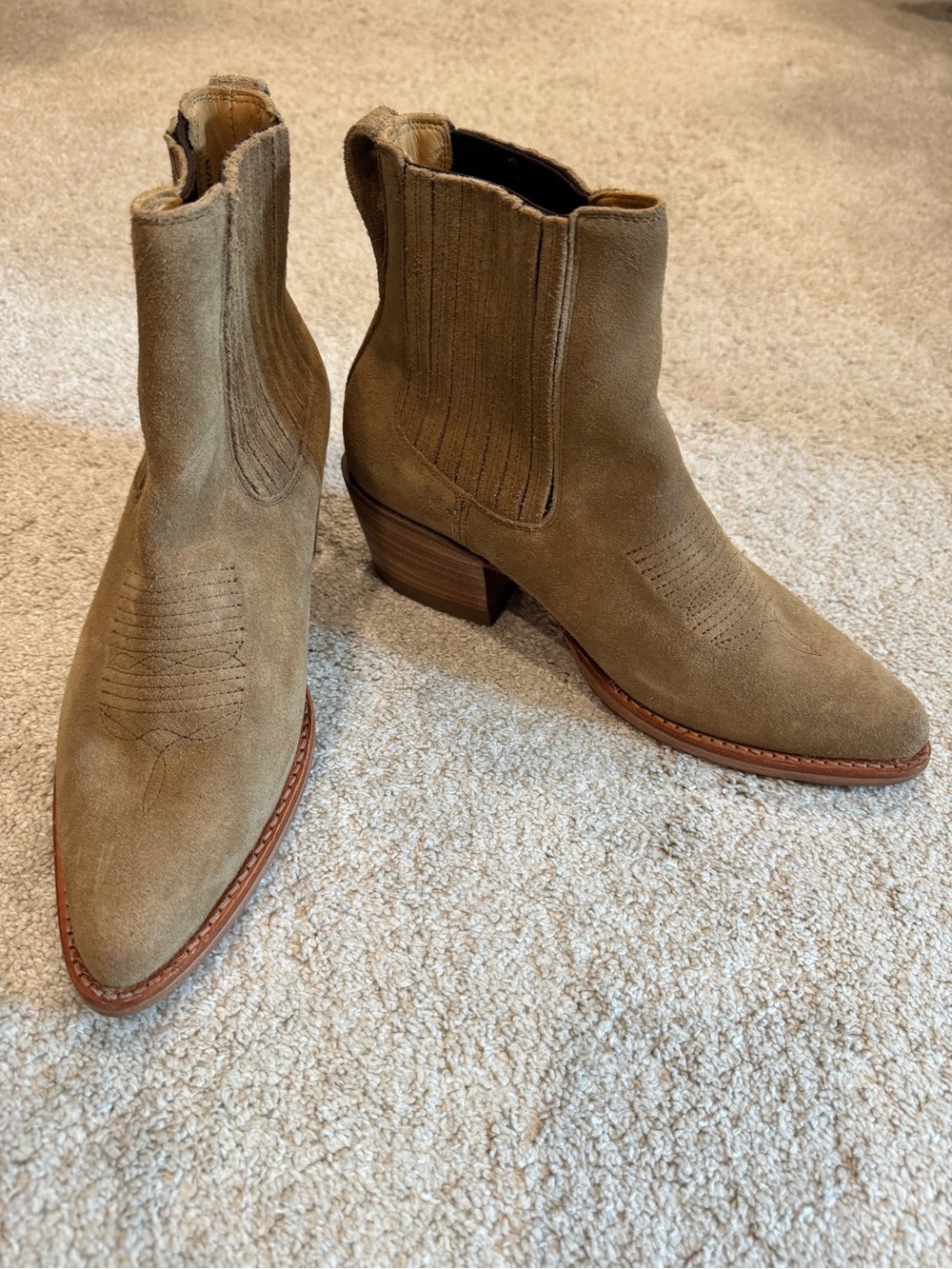Tecovas Women's western “The Taylor” Booties - Latte Suede